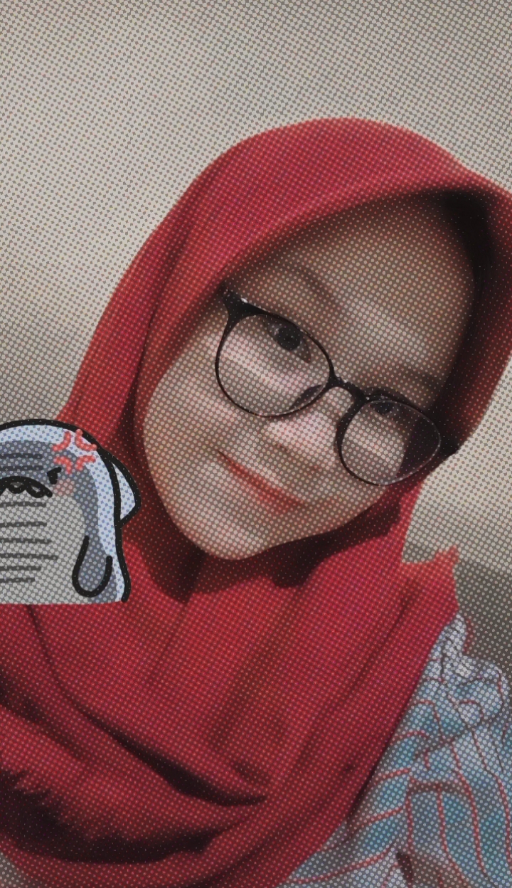 Zahra Nadlratan as a XI RPL 1 Student!